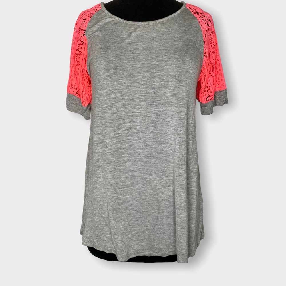 12pm by Mon AMi gray and hot pink sleeve shirt size large